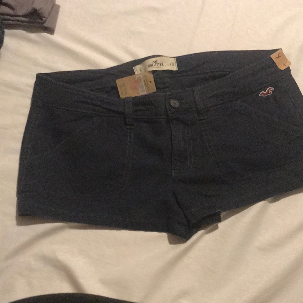 Hollister size 9 or 29 dark blue short